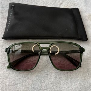 QUAY ON THE FLY large sunglasses in moss/brown